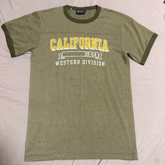 Aeropostale Other - Aeropostale Men's Green and Khaki T-shirt Size S